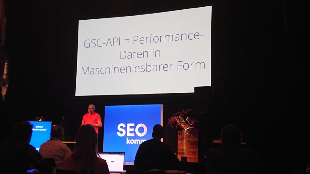 Sven Fischerländer bei seinem Vortrag auf der seokomm 2021